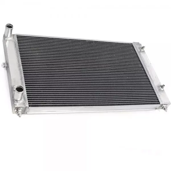 Hlinikový závodní chladič Jap Parts Audi A4 / S4 1.6/1.8/2.0/1.9TDI (96-00) Kup Teď